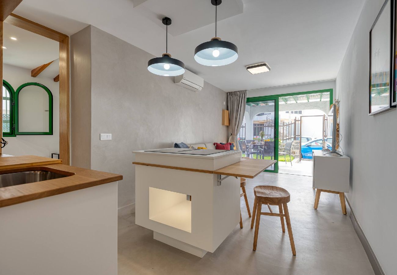 Apartamento en San Bartolomé de Tirajana - Cala del Risco - Con acceso a piscina y parking