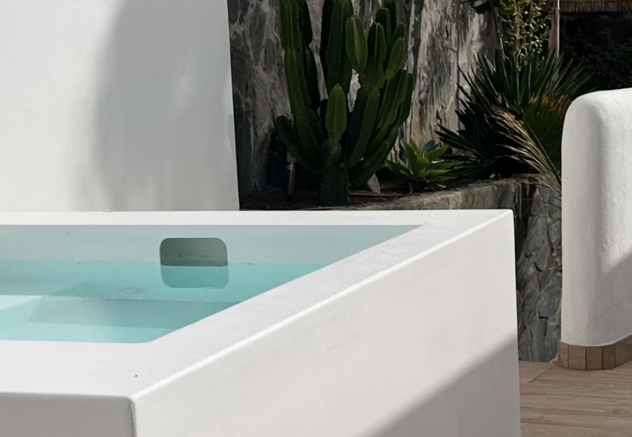 Apartamento en San Bartolomé de Tirajana - 2.8 PV LANZAROTE