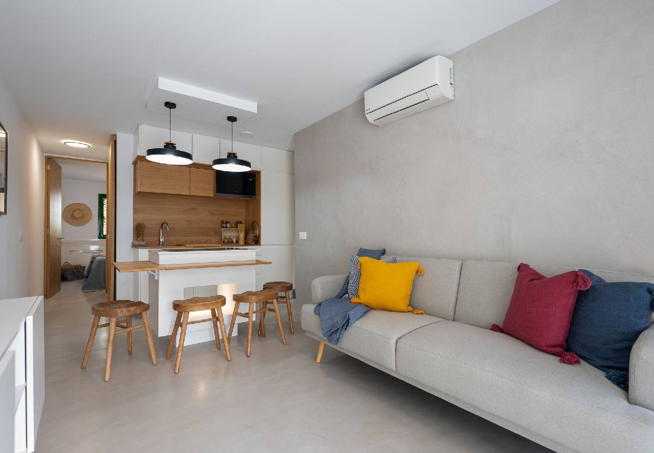 Apartment in San Bartolomé de Tirajana - Cala del Risco - Con acceso a piscina y parking