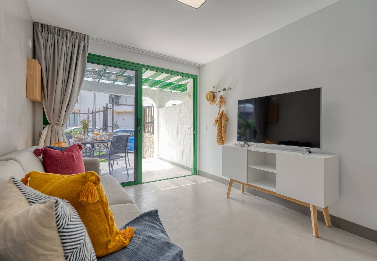 Apartment in San Bartolomé de Tirajana - Cala del Risco - Con acceso a piscina y parking