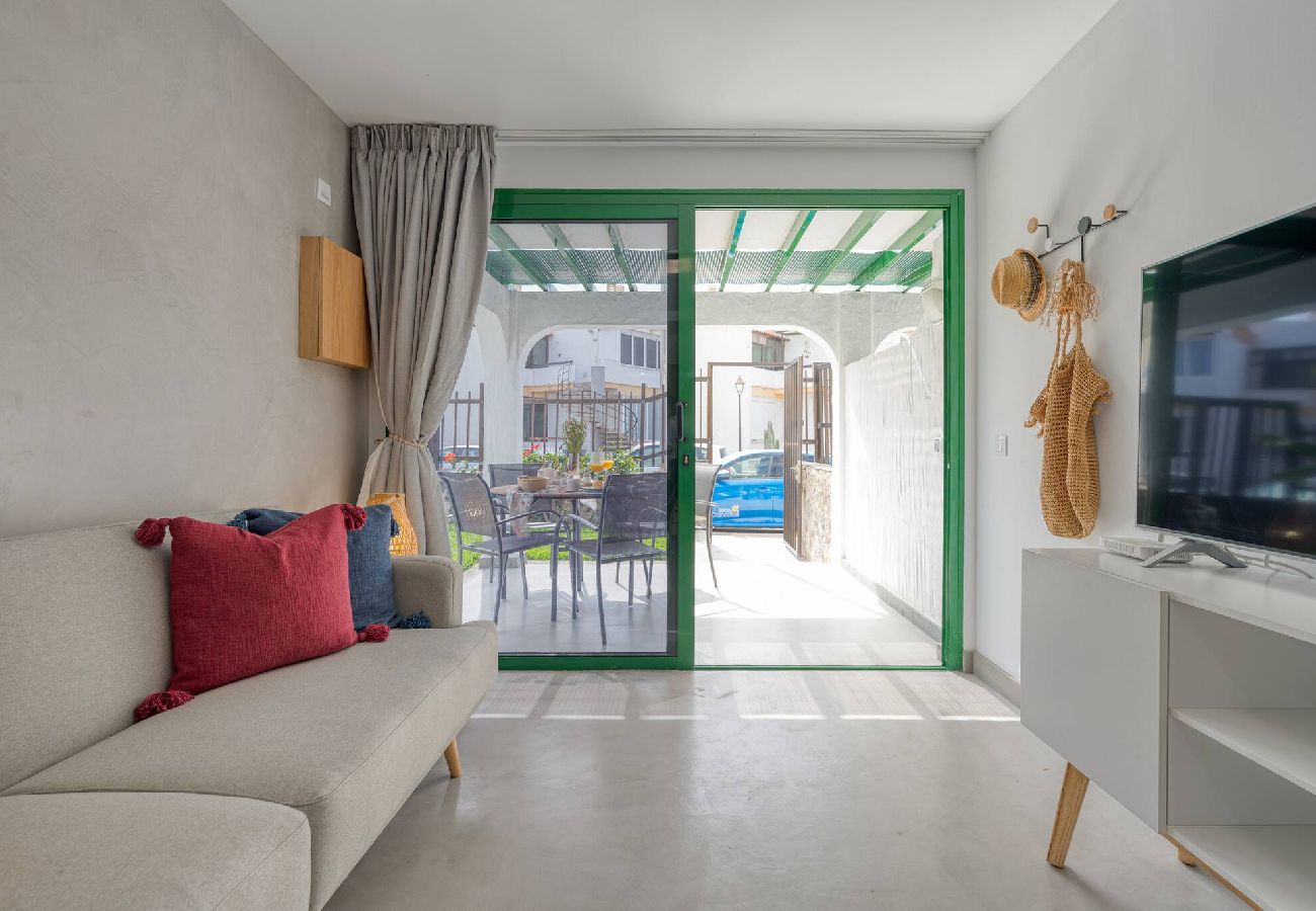 Apartment in San Bartolomé de Tirajana - Cala del Risco - Con acceso a piscina y parking