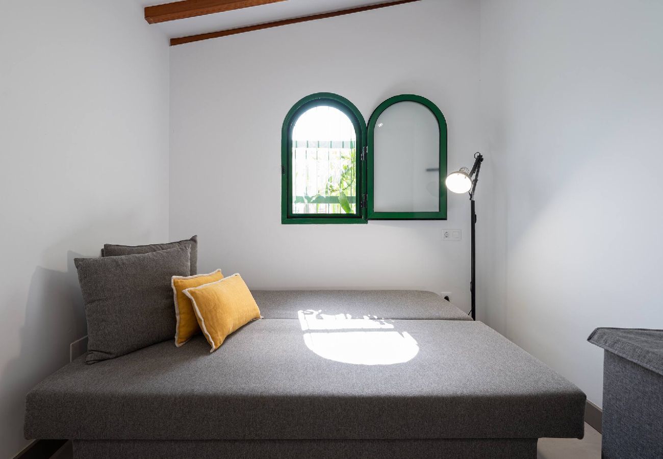 Apartment in San Bartolomé de Tirajana - Cala del Risco - Con acceso a piscina y parking