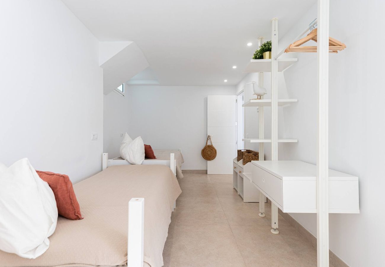 Villa in San Bartolomé de Tirajana - Sunset Dream Villa - 50m from San Agustín Beach