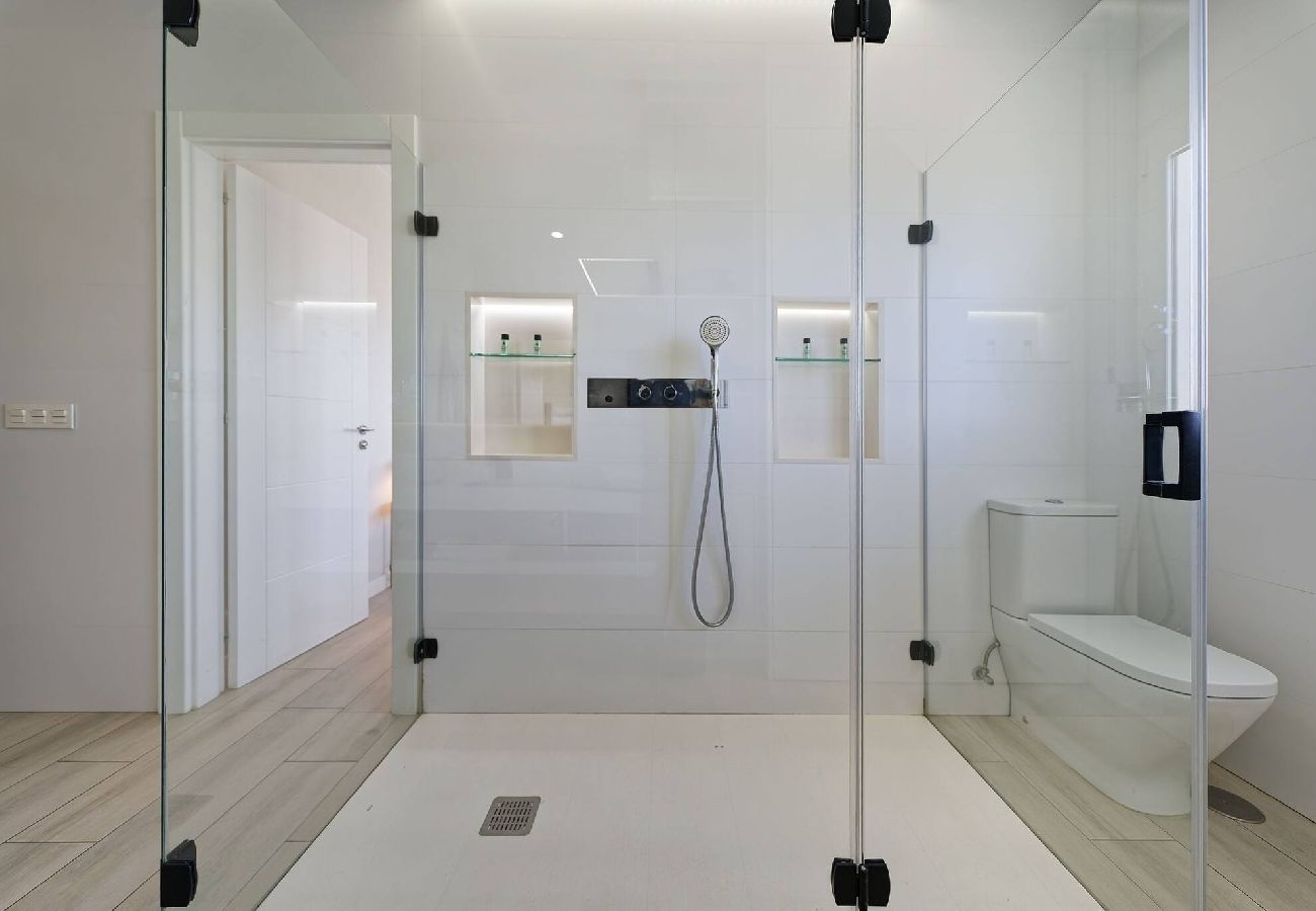 Apartment in Maspalomas - 3.1 Deva Beach - Oceanview luxury 3 bedroom Pentho