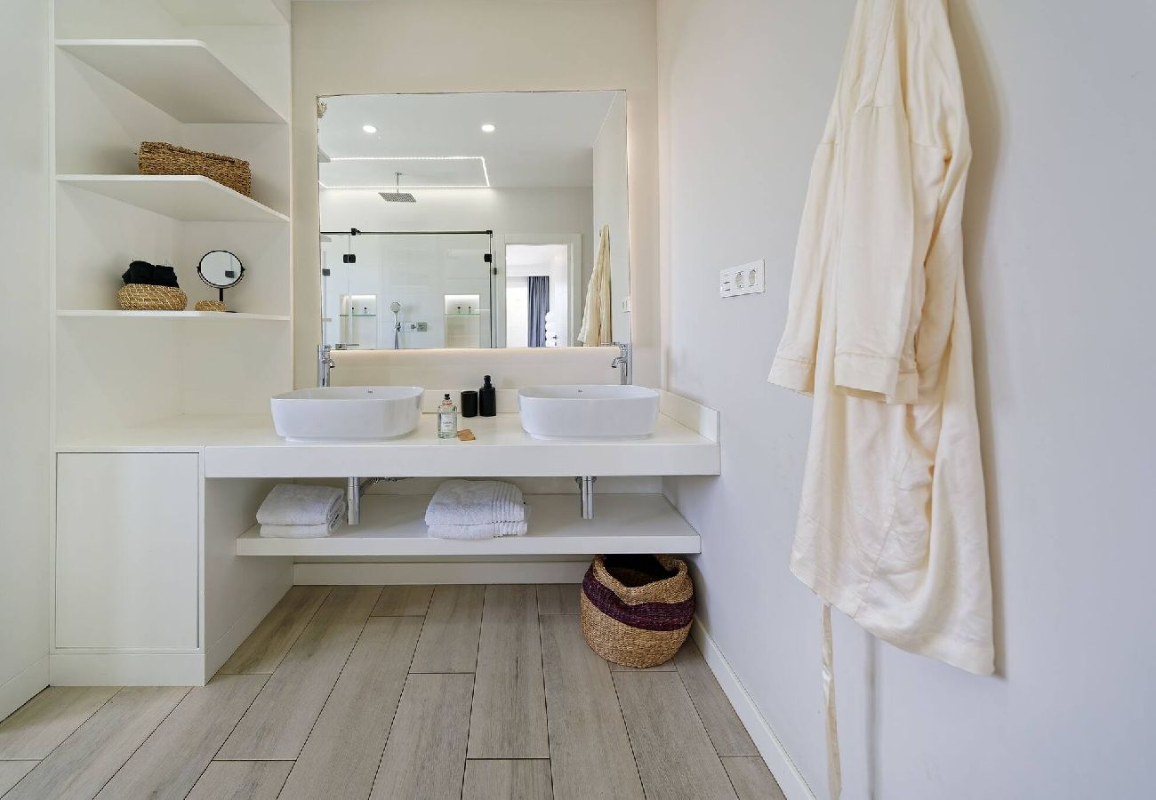 Apartment in Maspalomas - 3.1 Deva Beach - Oceanview luxury 3 bedroom Pentho