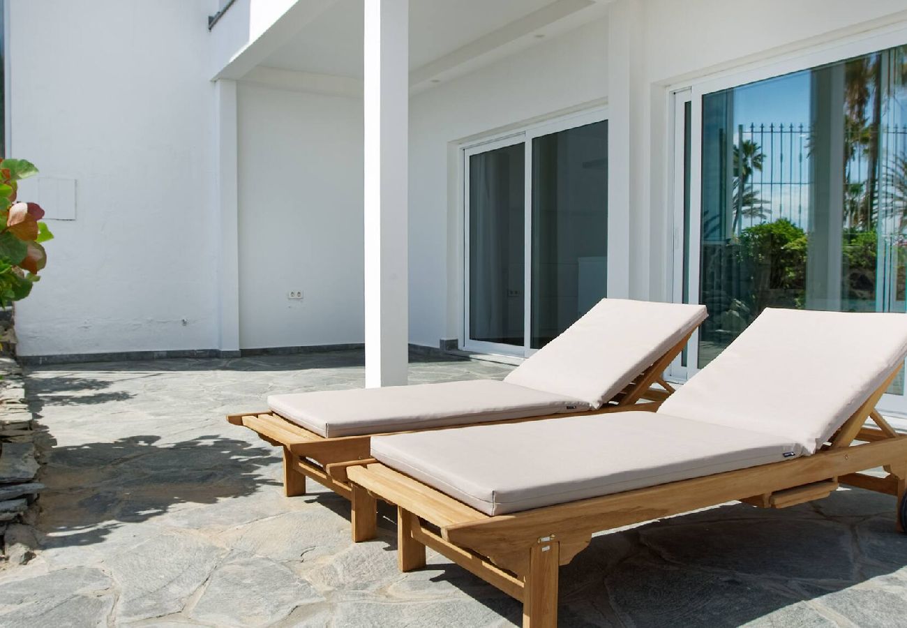 Villa in San Bartolomé de Tirajana - 3.4 Deva Beach - Oceanview luxury 1 bedroom Villa