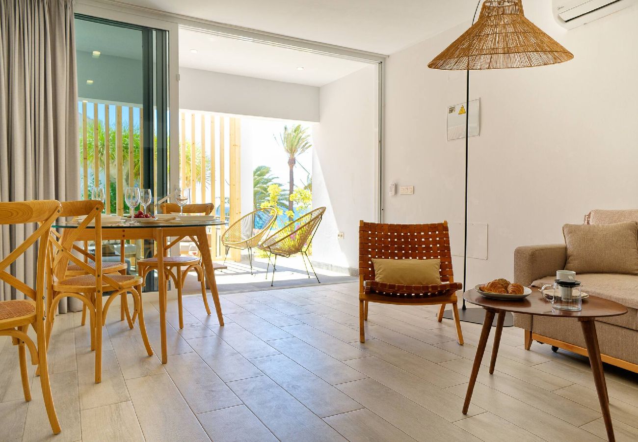 Apartment in Maspalomas - 3.5 Deva Beach - Luxury 2 bedroom Villa