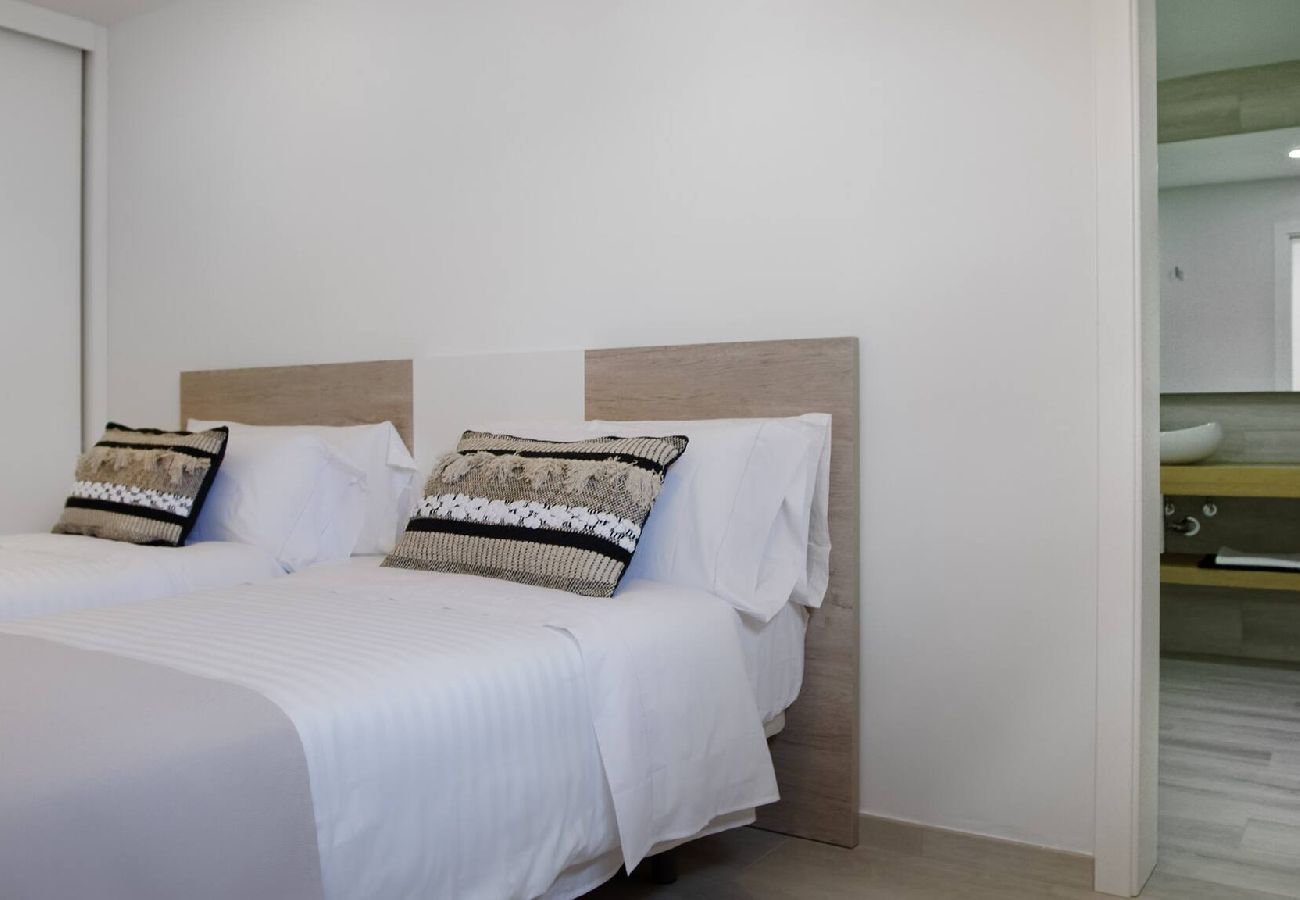 Apartment in Maspalomas - 3.5 Deva Beach - Luxury 2 bedroom Villa